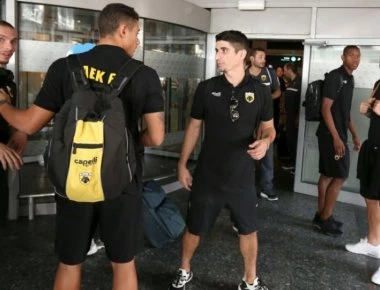 Η ΑΕΚ έφτασε στην «Groupama Arena» (βίντεο)